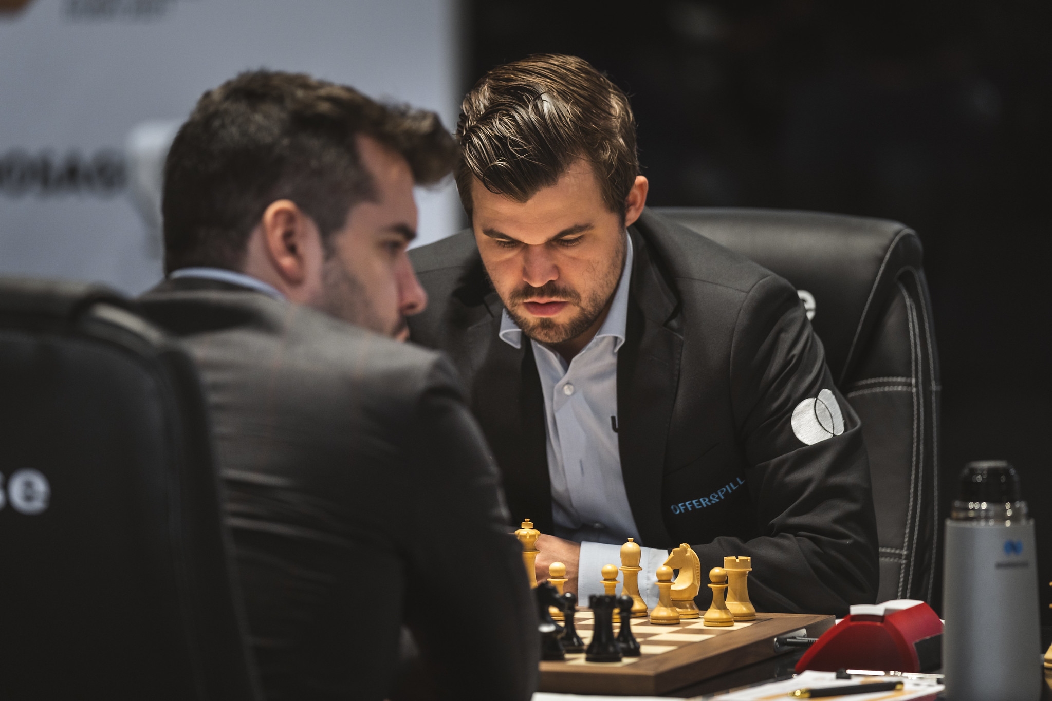 Schach WM 2021 - Carlsen vs. Nepomnjachtchi: Spielplan & Wettquoten